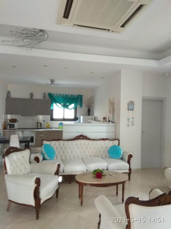 Irenes Apartment Kallithea  Esterno foto